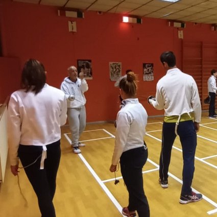 Initiation des nouveaux arrivants aux fondamentaux par Guillaume.