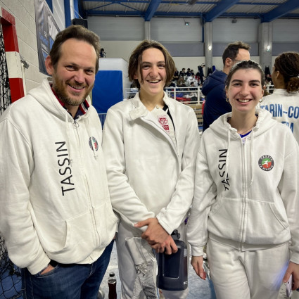 Julien et Théolan Vildrac avec Noémie Reocreux.