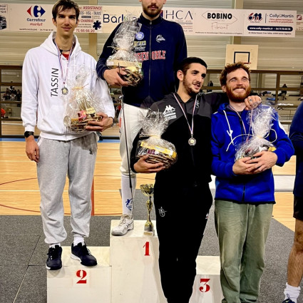 Raphaël Massot monte sur la 2eme marche du podium du régional sénior de St Sigolène - 2025.